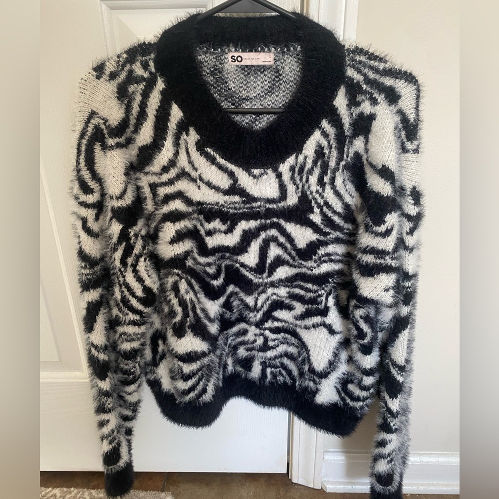 large SO black & white fuzzy sweater